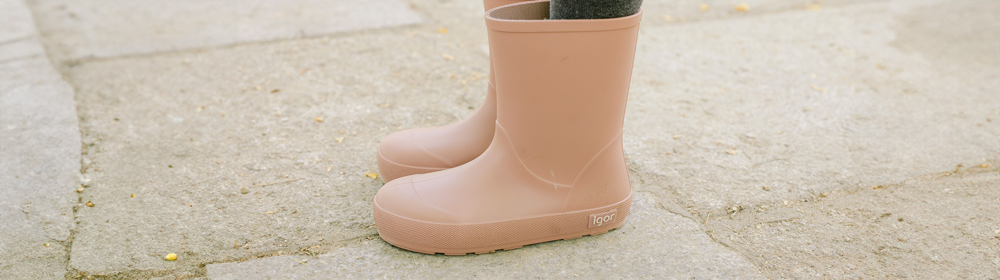 Barefoot wellies