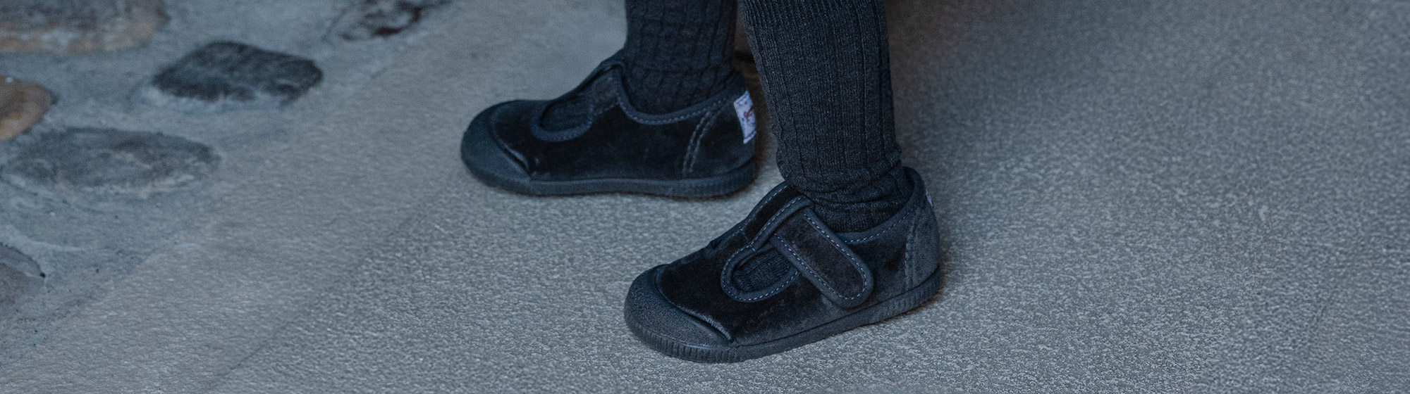 Barefoot T-bar Shoes