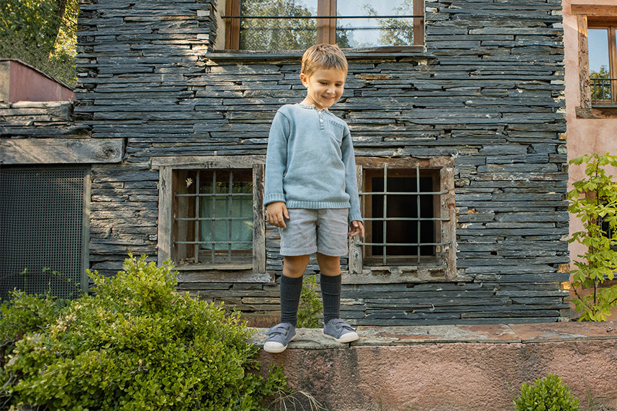 Corduroy trainers with rubber toe and double closure