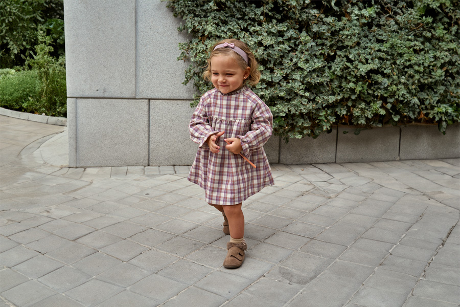 Suede baby booties fur lining