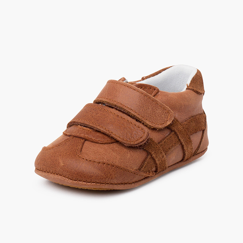 Sport baby shoe with adherent closures Camel