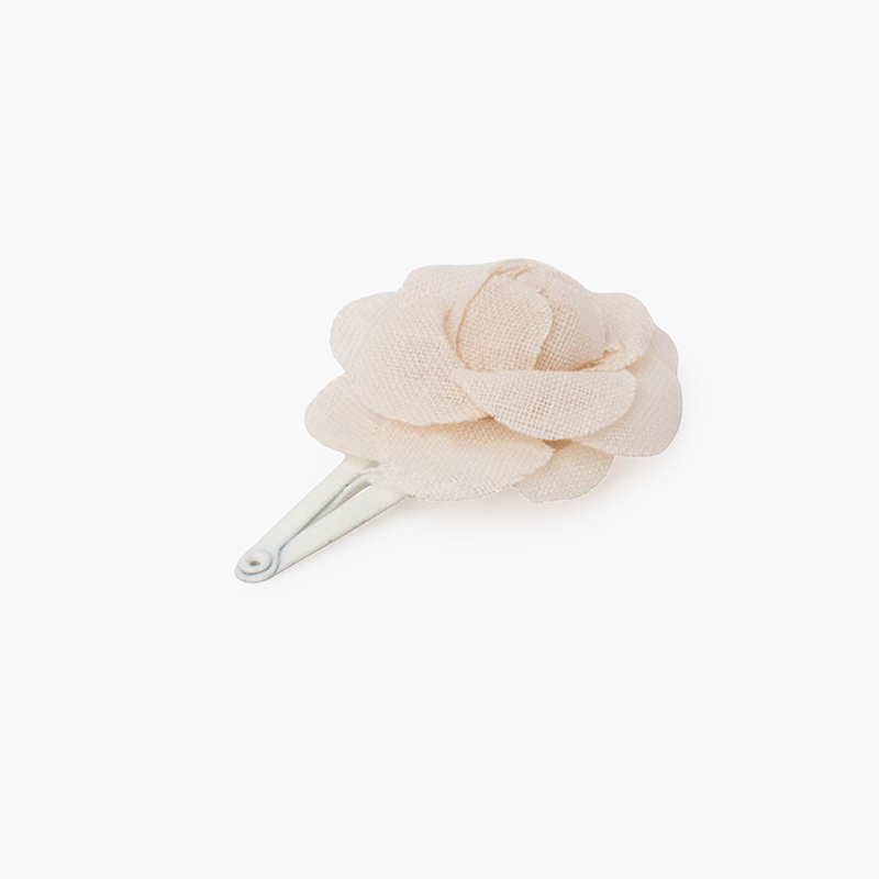 Camellia frog clip hairpin Off-White