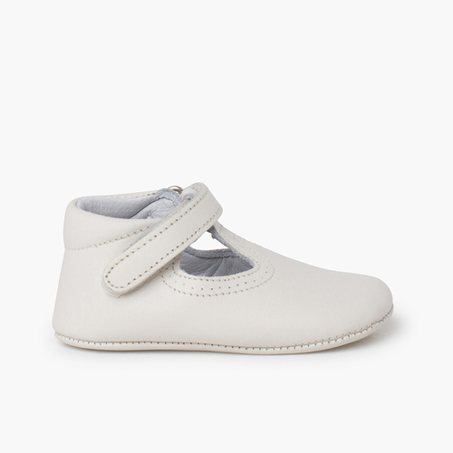 Baby T-bar shoes with loop fasteners Beige