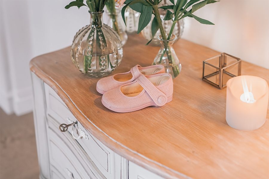 Linen Mary Janes button detail