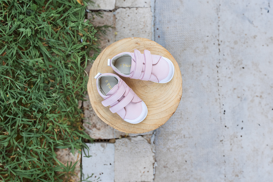 Soft trainers leather double hook-and-loop fastener