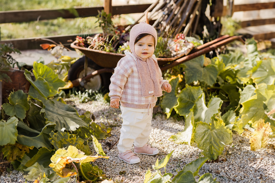 Soft trainers leather double hook-and-loop fastener