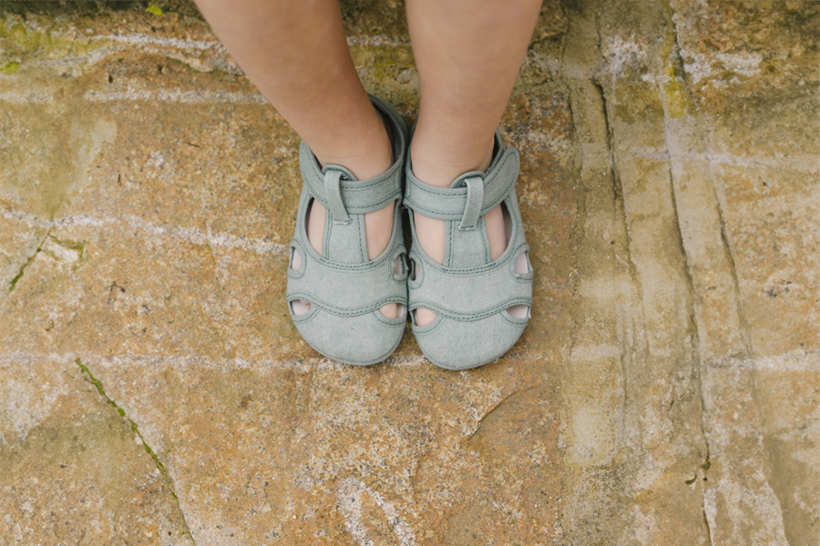 Barefoot washed canvas sandals for boys