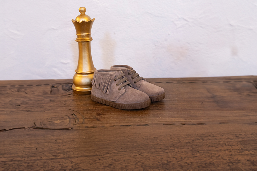 Kids’ suede boots fringes round toe