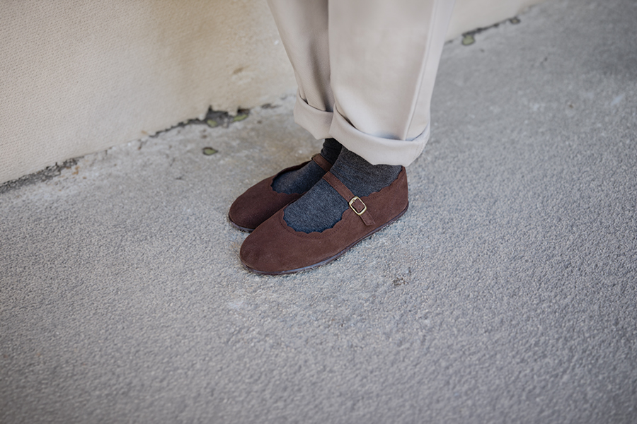 Suede Mary Janes wavy edges buckle