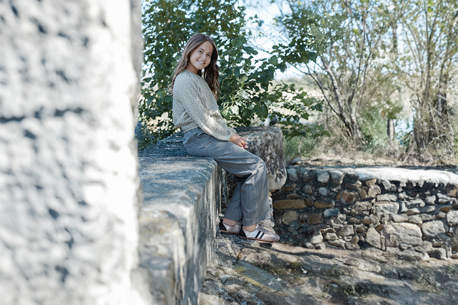 Combined barefoot trainers shine and stripes