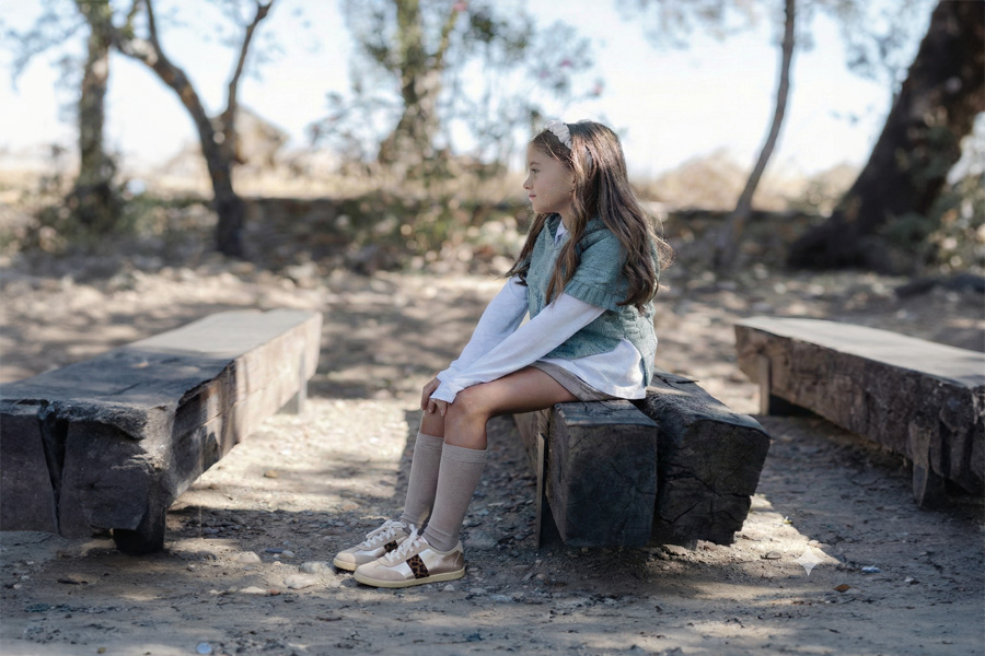 Girls' Lace-Up Trainers Metallic Details