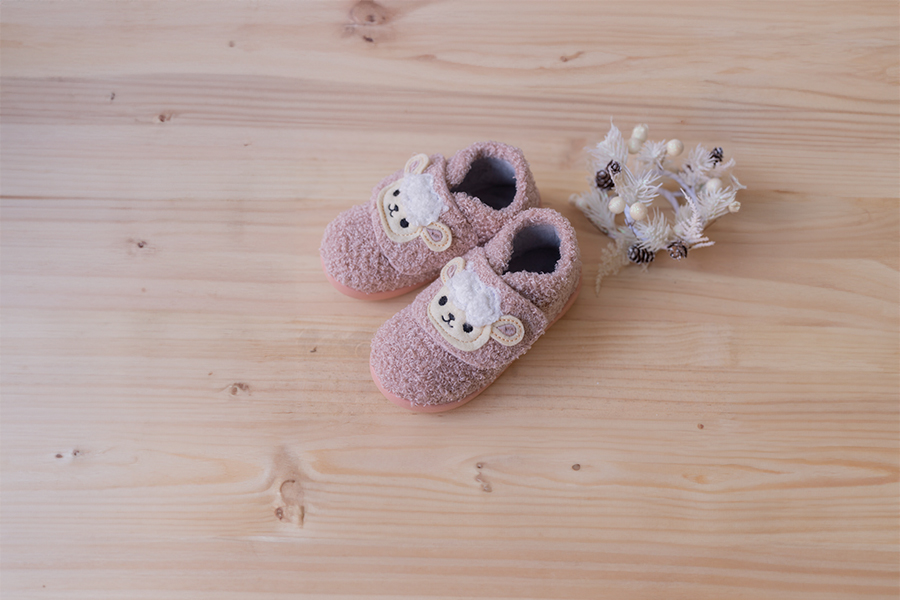 Barefoot animal slippers terry cloth