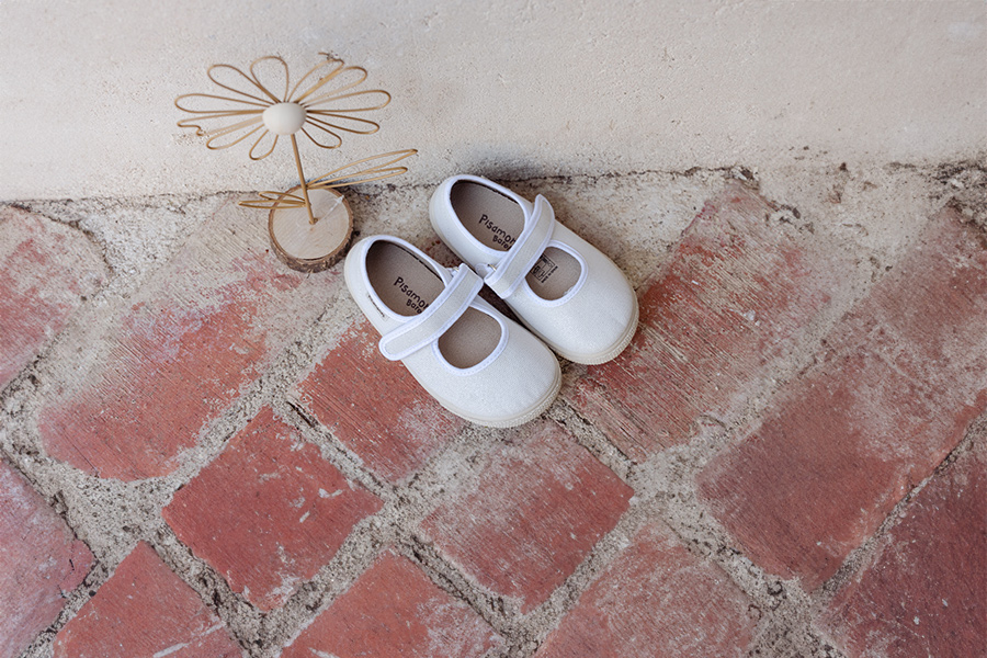 Girls' Barefoot Glitter Mary Janes