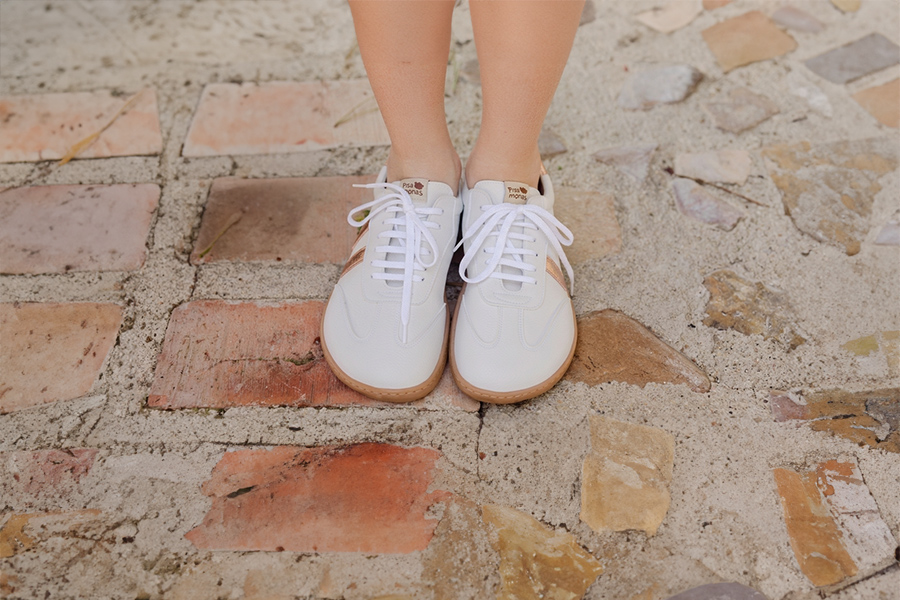 Barefoot lace-up trainers larger sizes