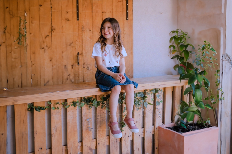 Girls' barefoot Mary Janes washed canvas