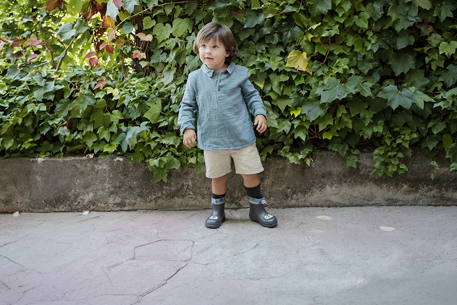 Adjustable barefoot animal wellies