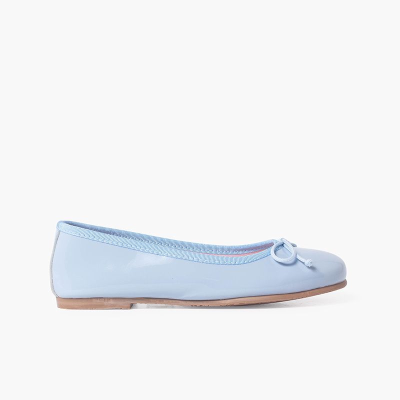Patent leather ballet flats with bow