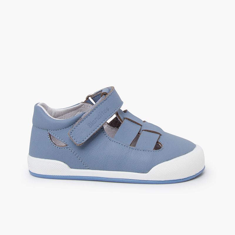 Barefoot T-bar sandals Blanditos