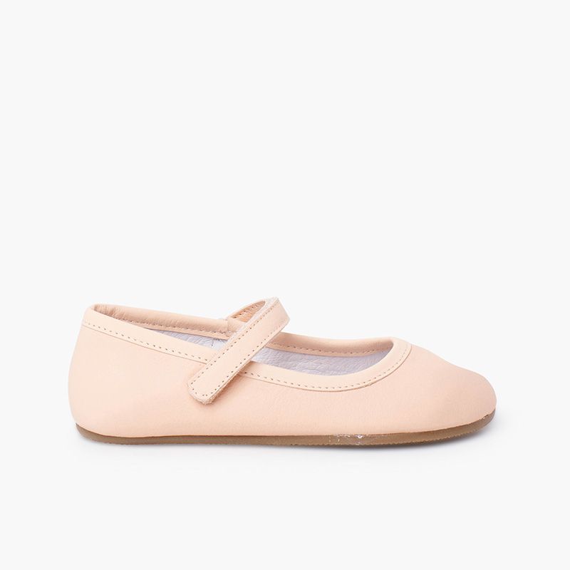 Blanditos Mary Janes matte finish