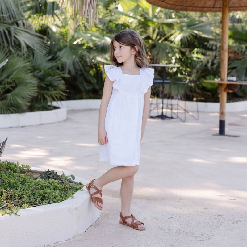 Girls’ leather sandals with crossed straps