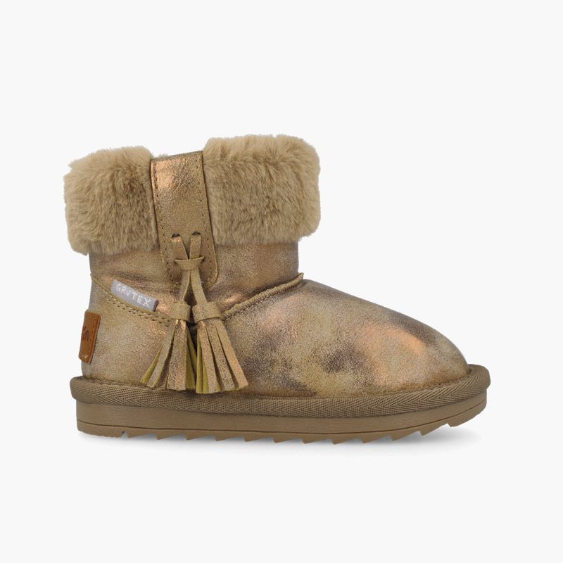 Girls’ Australian-style tassel boots