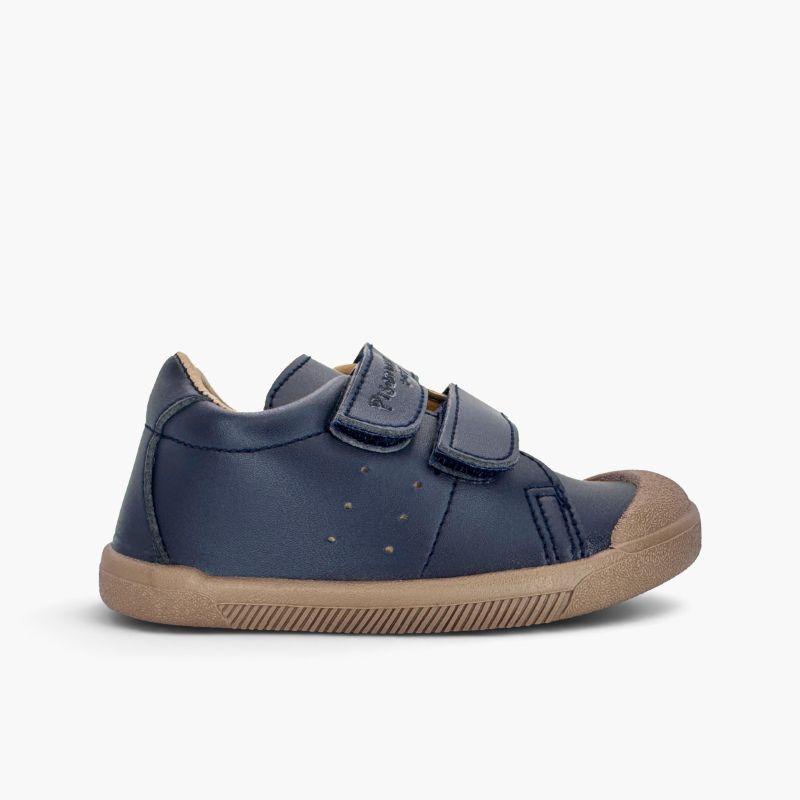 Barefoot leather-effect trainers contrast sole