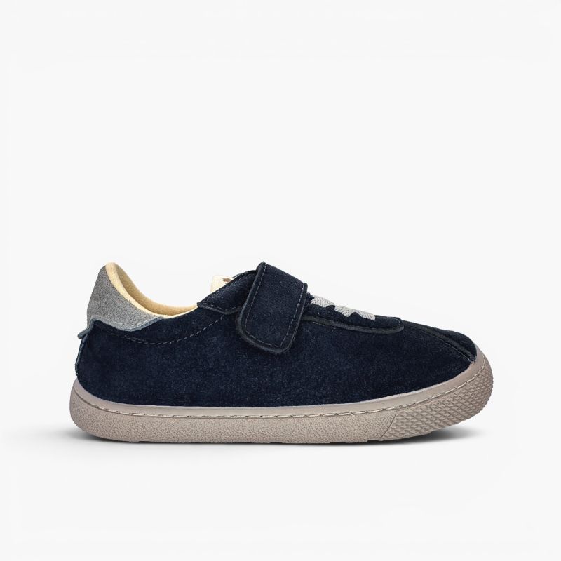 Barefoot suede trainers combined fastening