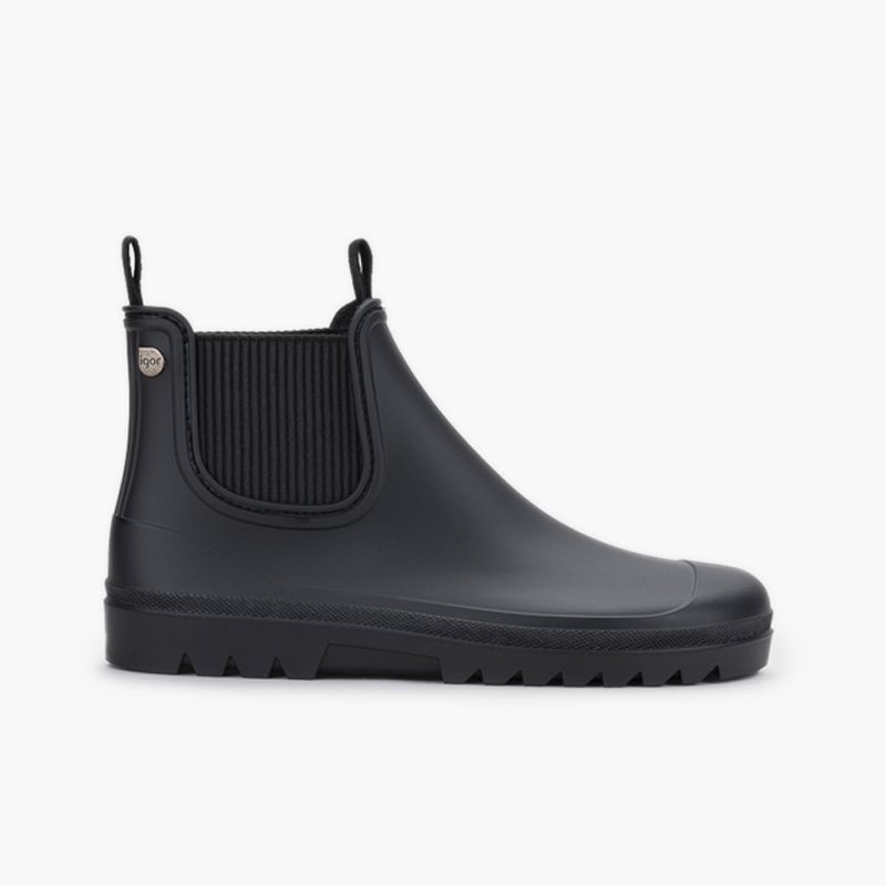 Women’s barefoot Chelsea wellies