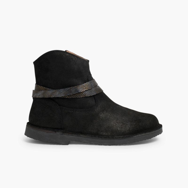 Low boots with snakeskin trim