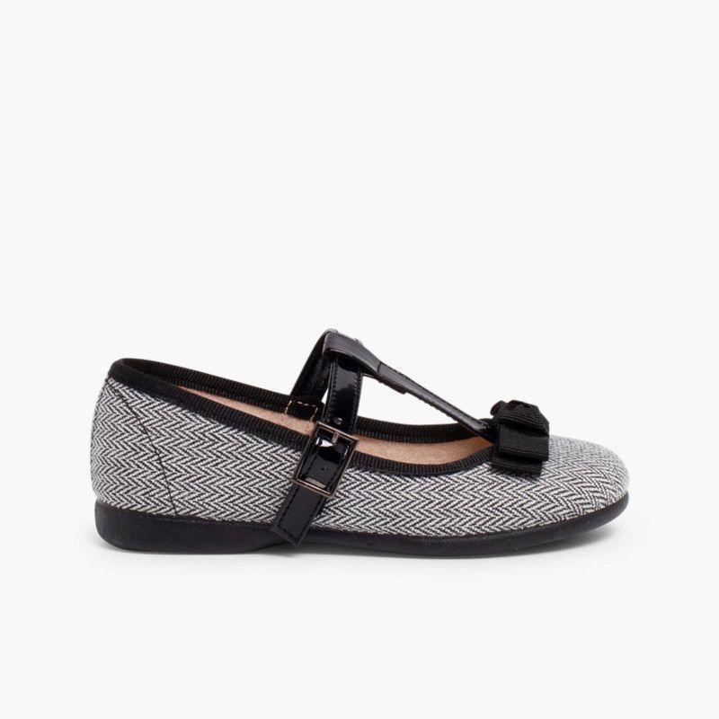 Mary Janes with a bow