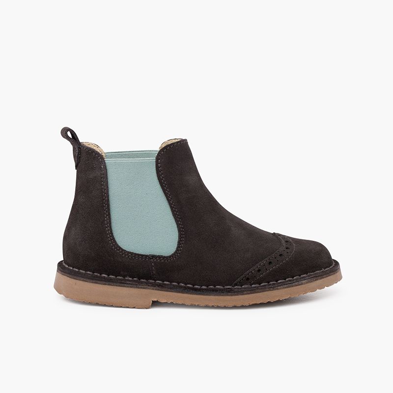  Side stretch chopped chelsea boot