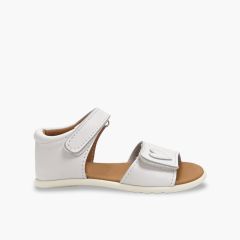Girls’ barefoot sandals hook-and-loop strap heart White
