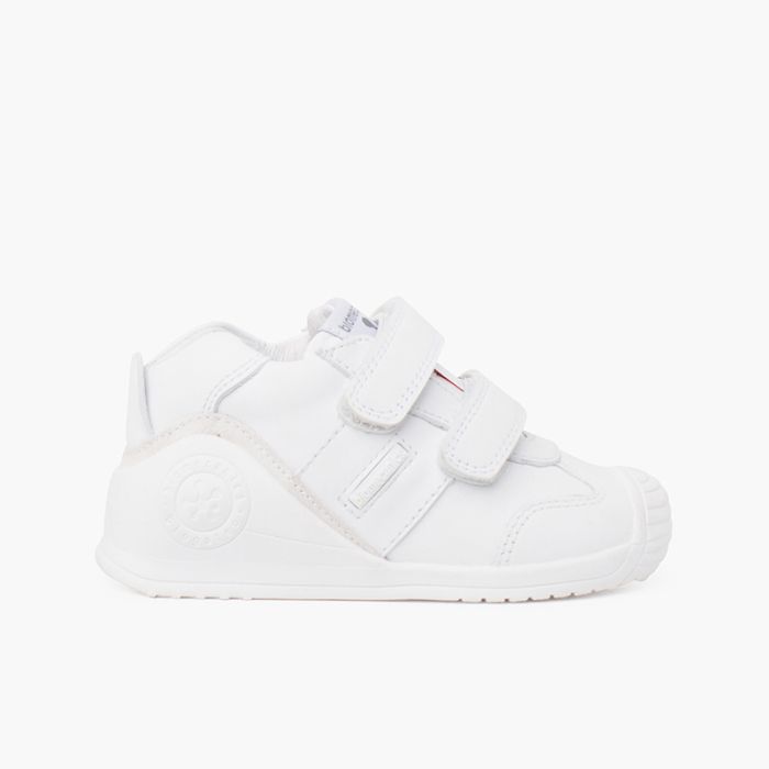 Biomecanics double adherent strap shoes