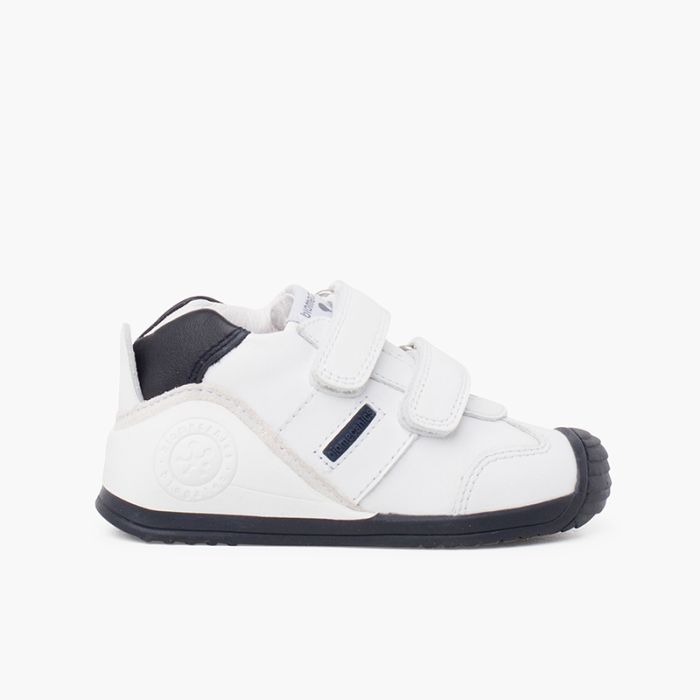 Biomecanics double adherent strap shoes