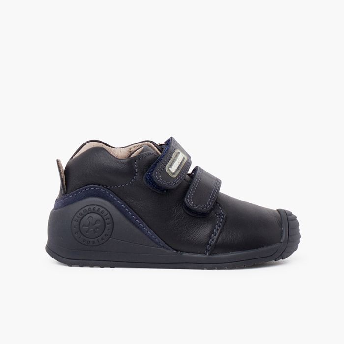 Biomecanics school shoes reinforced toe cap