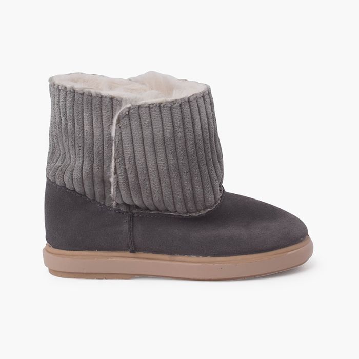 Corduroy and suede boots with sheepskin lining 
