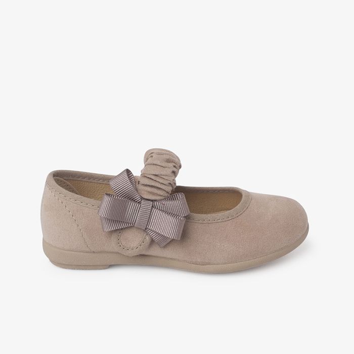Ruffled ribbon Mary Janes with bow