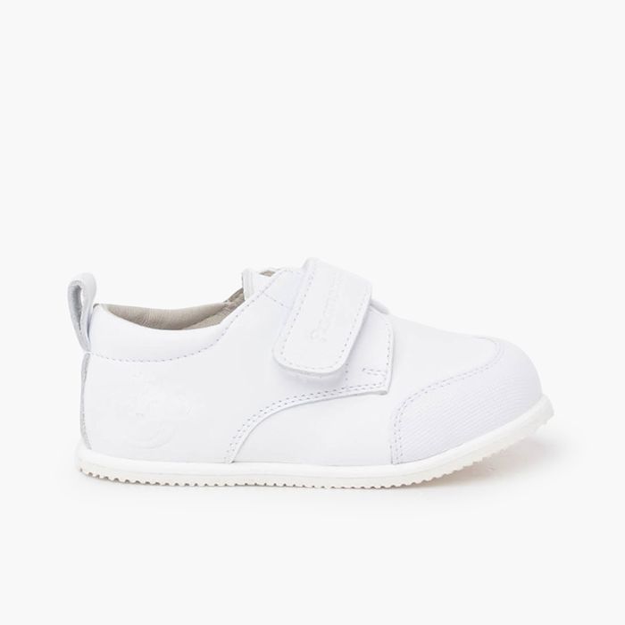 Trainers Flexible sole Reinforced toe cap