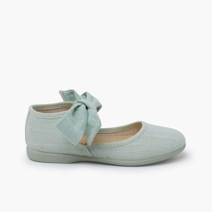 Low-cut Mary Janes wide bow