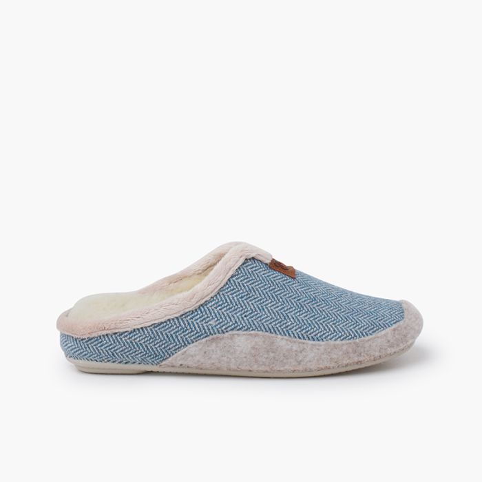 pure wood clogs herringbone pattern