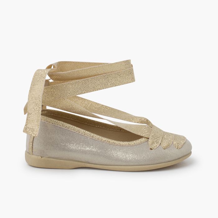 Goyesque ballet flats with bright ribbons