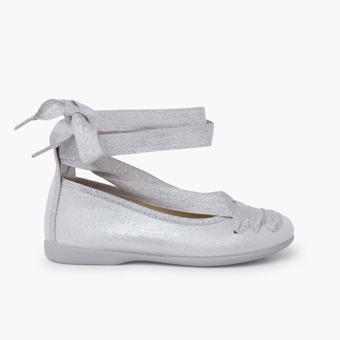 Goyesque ballet flats with bright ribbons