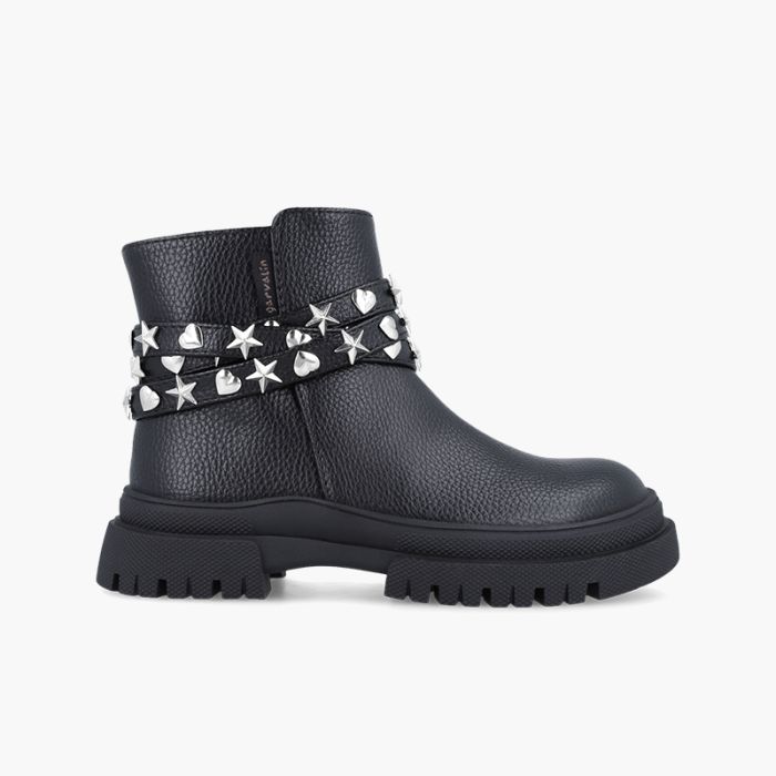 Girls’ boots studded strap