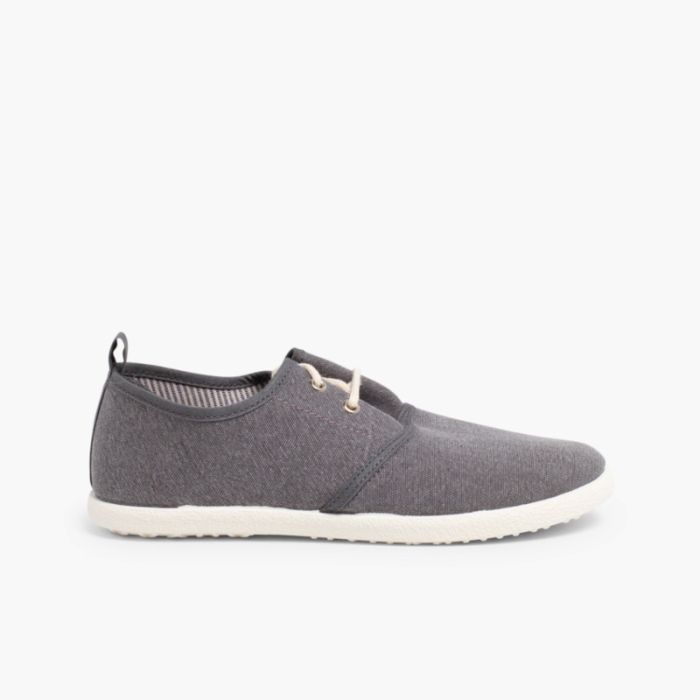 Lace-up Bluchers With Rubber Soles