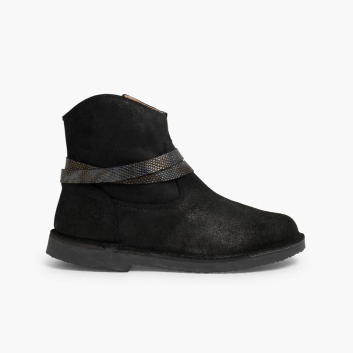 Low boots with snakeskin trim