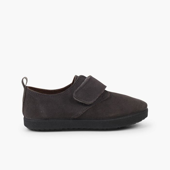 Casual loop fasteners bluchers in suede