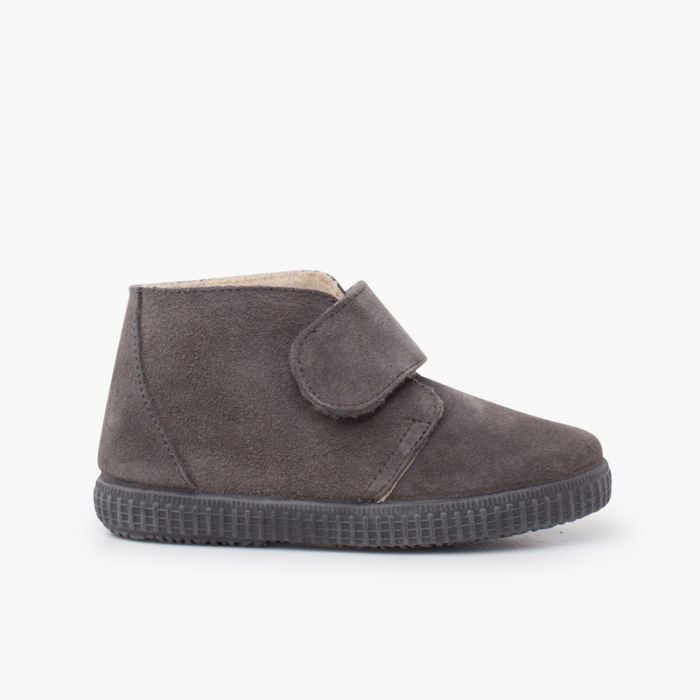 Furry adherent wide strap ankle boots