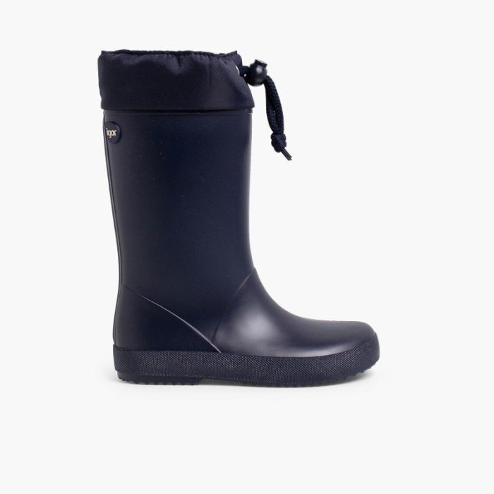 Adjustable high top wellington boots