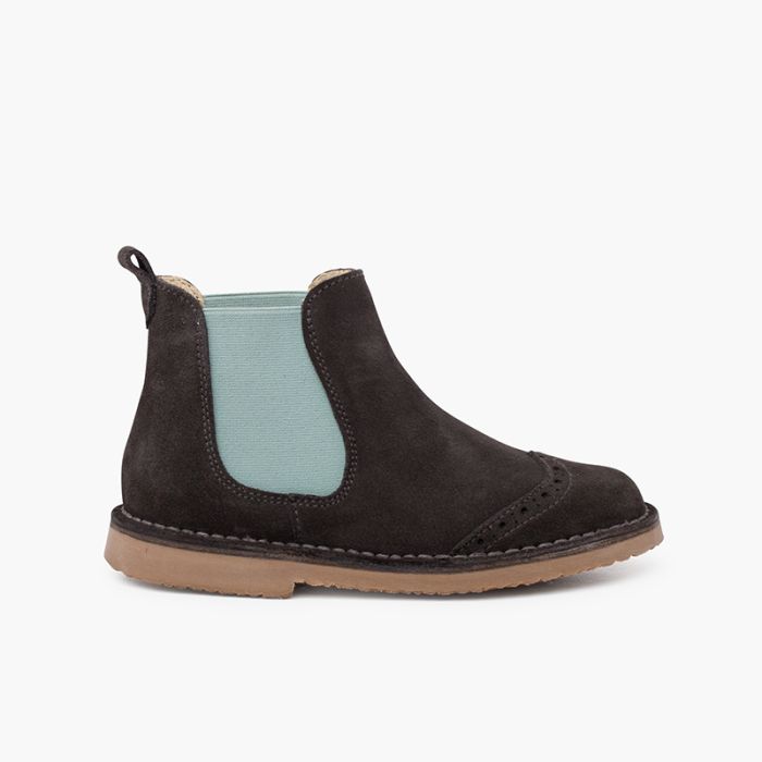  Side stretch chopped chelsea boot