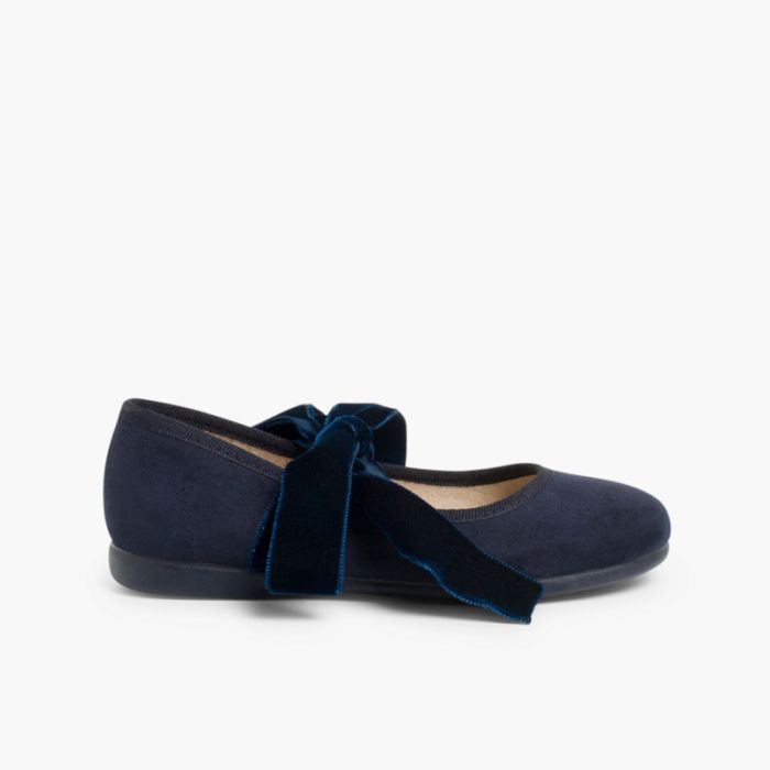 Mary Janes with a velvet bow for girls